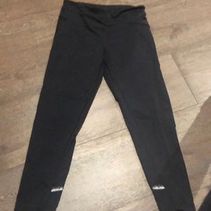Black 3/4 adjustable leggings